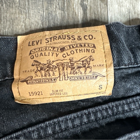 Levi Black Jeans, 921 Slim Fit, Tapered Leg, 16 Regular - Picture 7 of 8